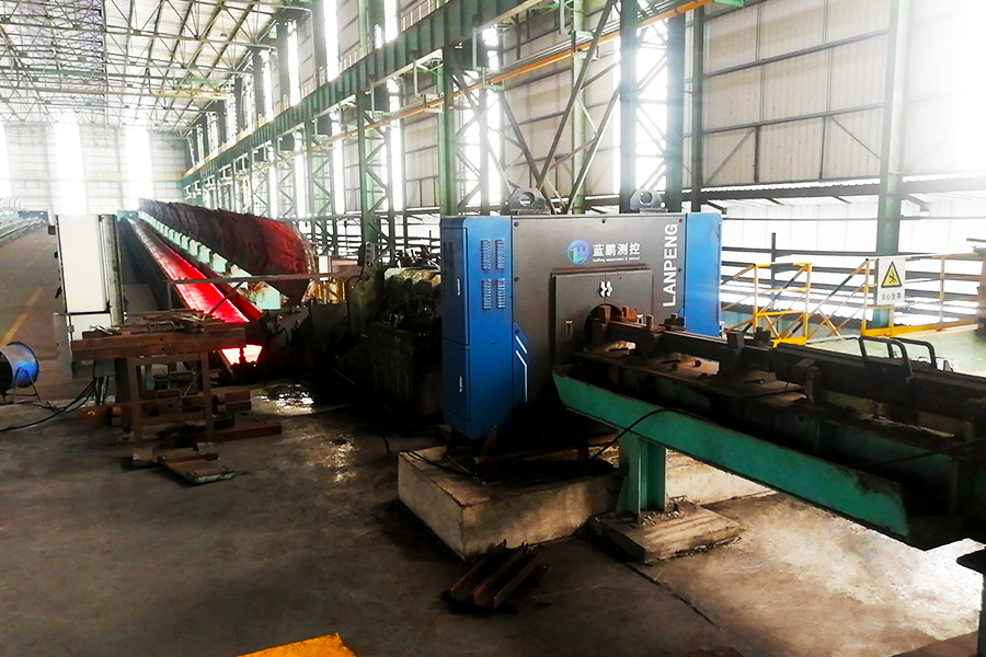 工作人員能從軋鋼測徑儀上獲取哪些有效信息？